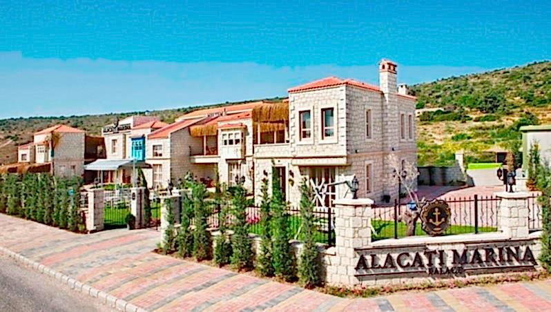 Alaçatı Marina Palace