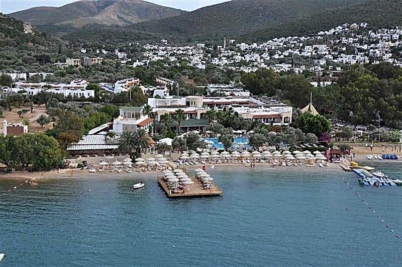 İzer Hotel & Beach Club