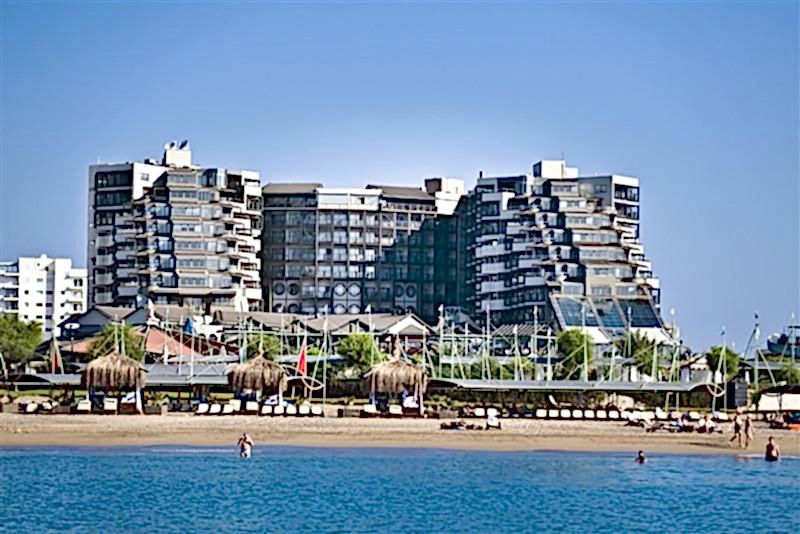 Limak Lara Deluxe Hotel & Resort