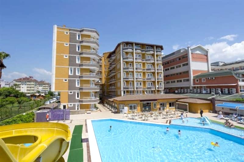 Senza Inova Beach Hotel