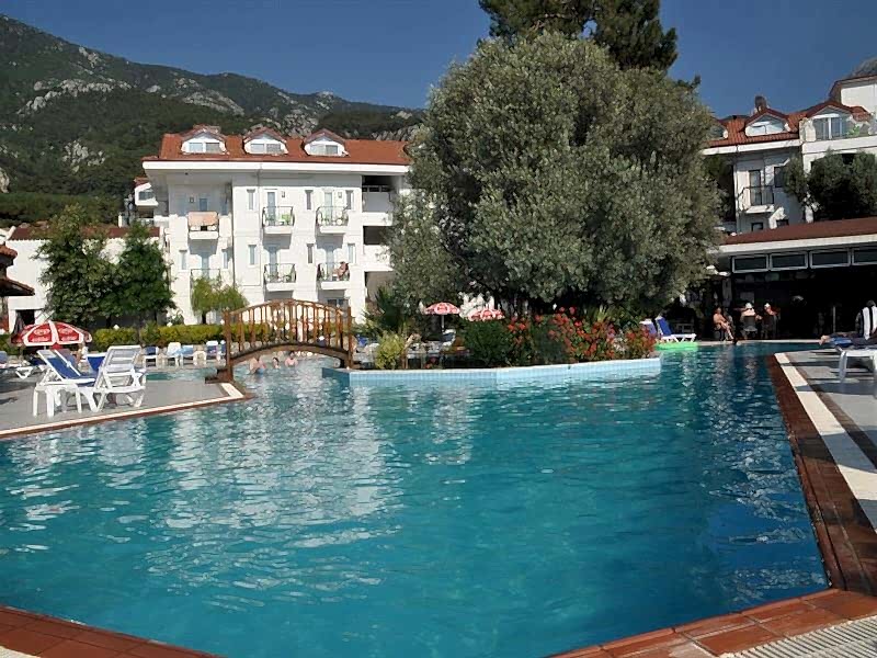 Sunshine Holiday Resort